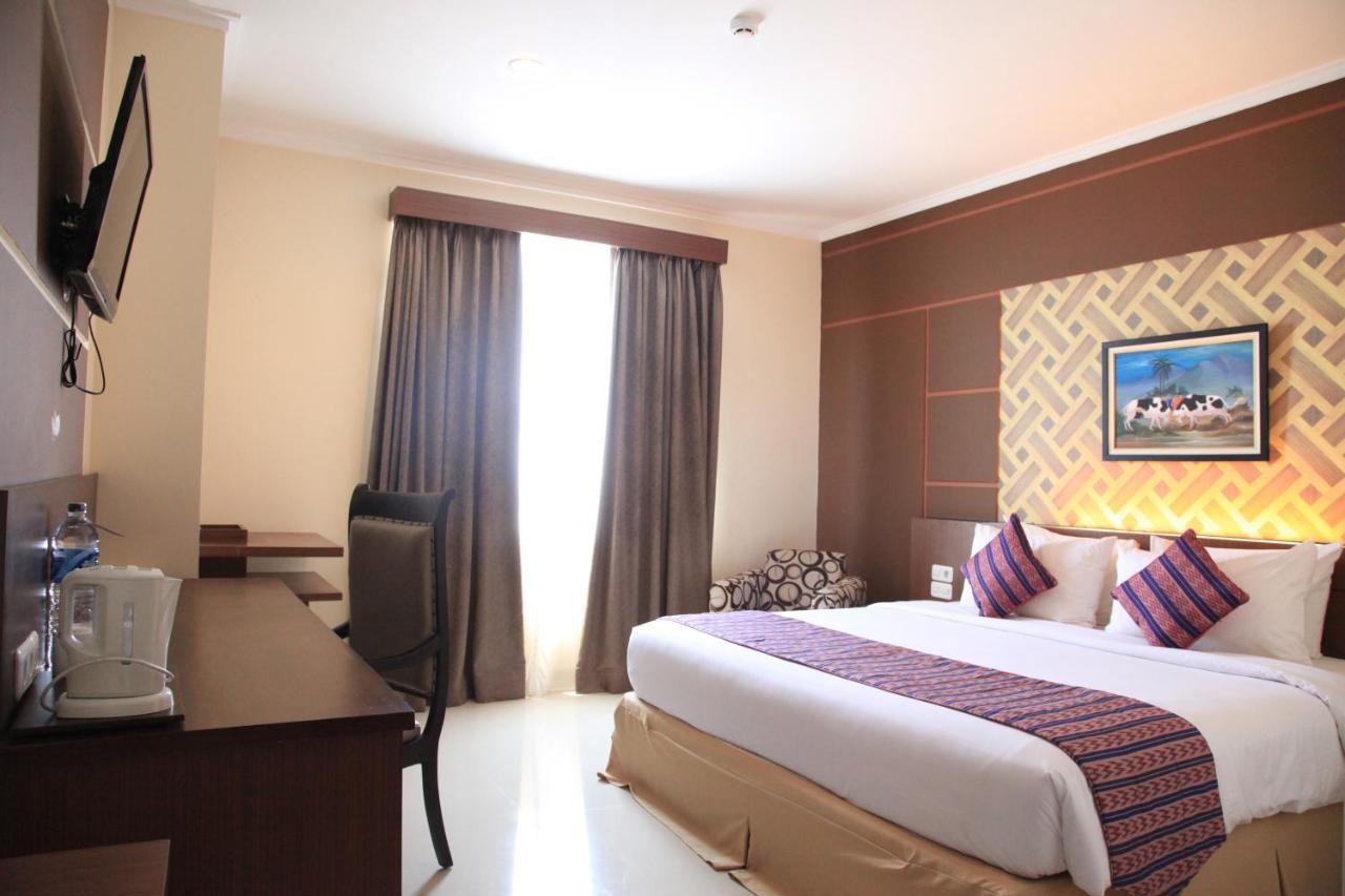Aerotel Smile Losari Makassar Exterior photo