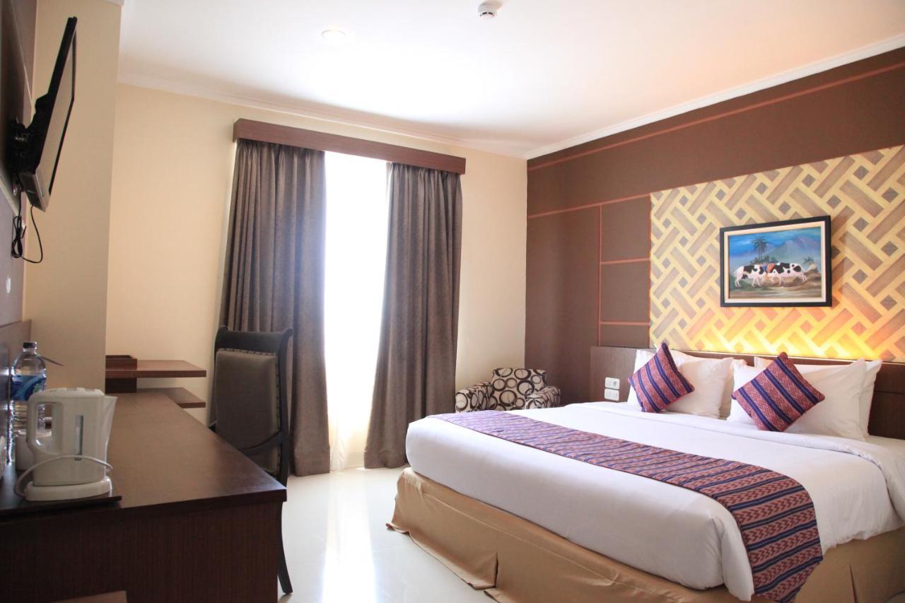 Aerotel Smile Losari Makassar Exterior photo